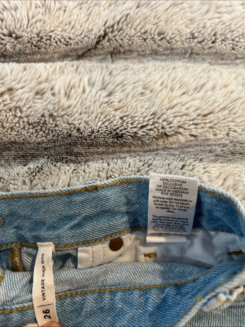 PacSun Light Wash Denim Shorts with Colorful Flower Appliqués - Picture 4 of 4
